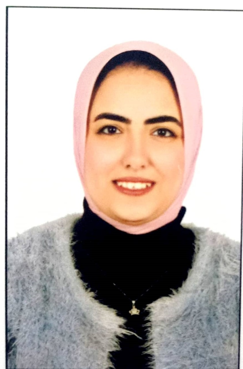 آية حمدي عزت